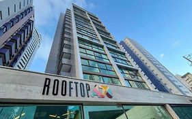 Rooftop 470 - Studios em Boa Viagem por Yolo